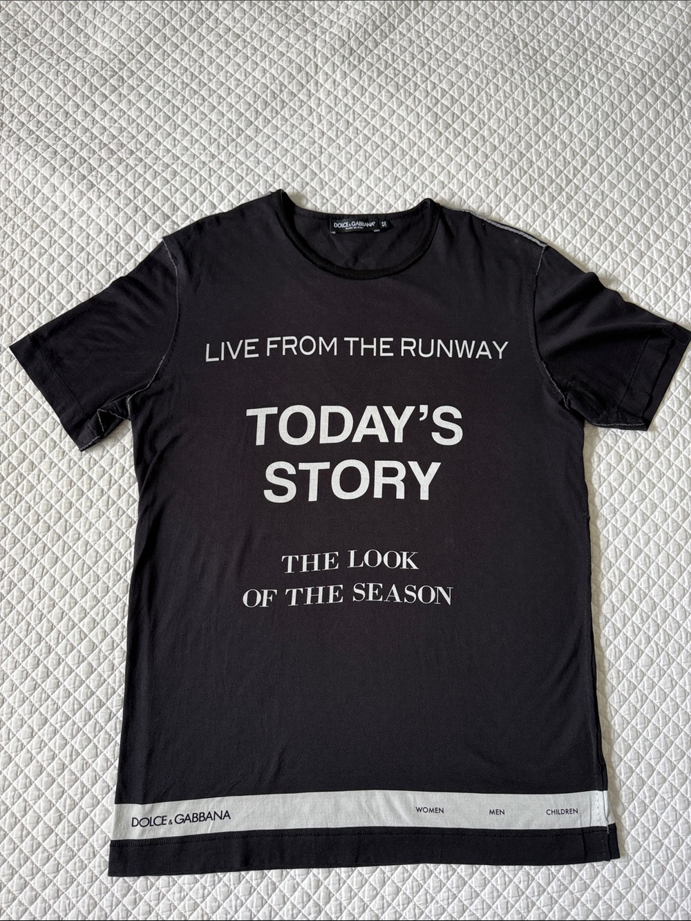 Dolce & Gabbana Men's Black Graphic Tee - Live From The Runway